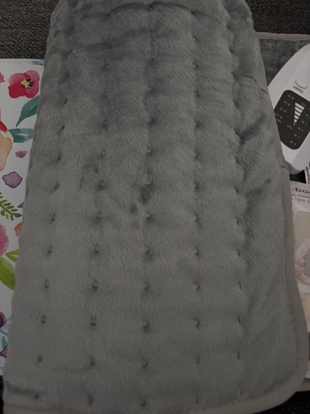 Always need heating pads around your houseš„just the perfect size - Picture 3 of 3
